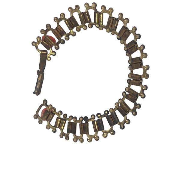 Marthas Vineyard Tourist Vintage Gold Tone Bracelet With Hot Pink Heart Charms - Picture 9 of 9